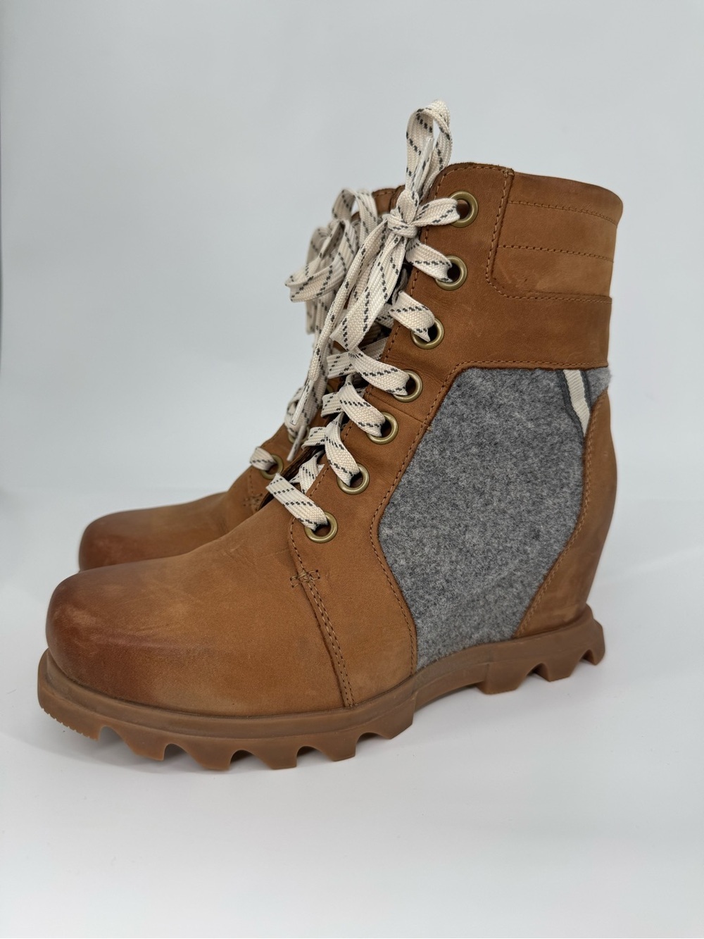 Sorel Joan Arctic Wedge III Lexie Wedge Camel Boots Size 8 Snow Winter Size 8